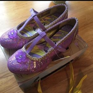 Beautiful NEW Tangled Dress Shoes Size 10